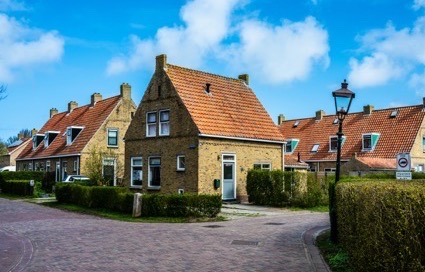Nederlandse woonwijk met rijtjeshuizen